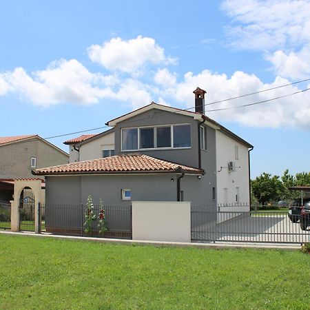 Apartments Nelle PUY Exterior foto