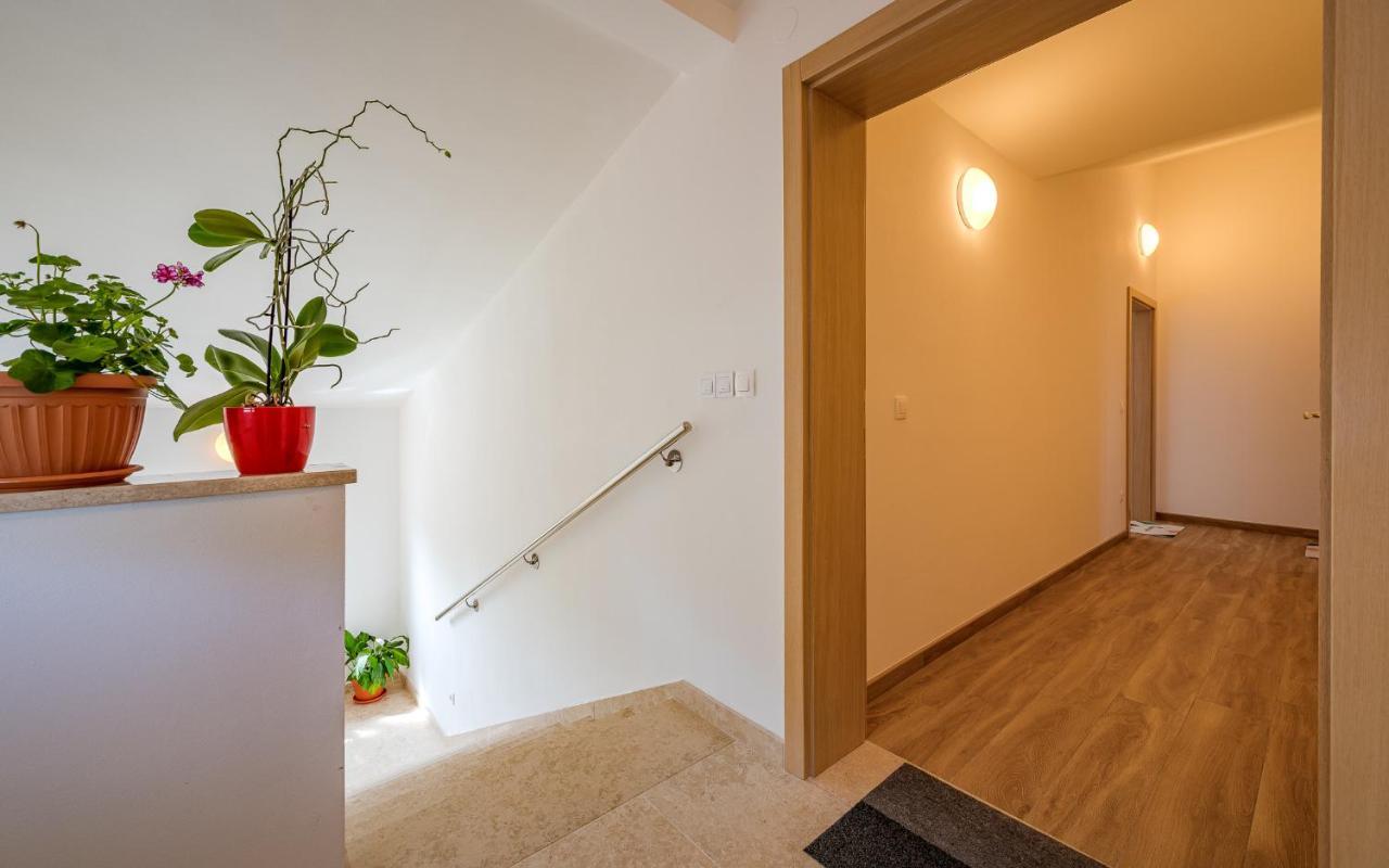 Apartments Nelle PUY Exterior foto