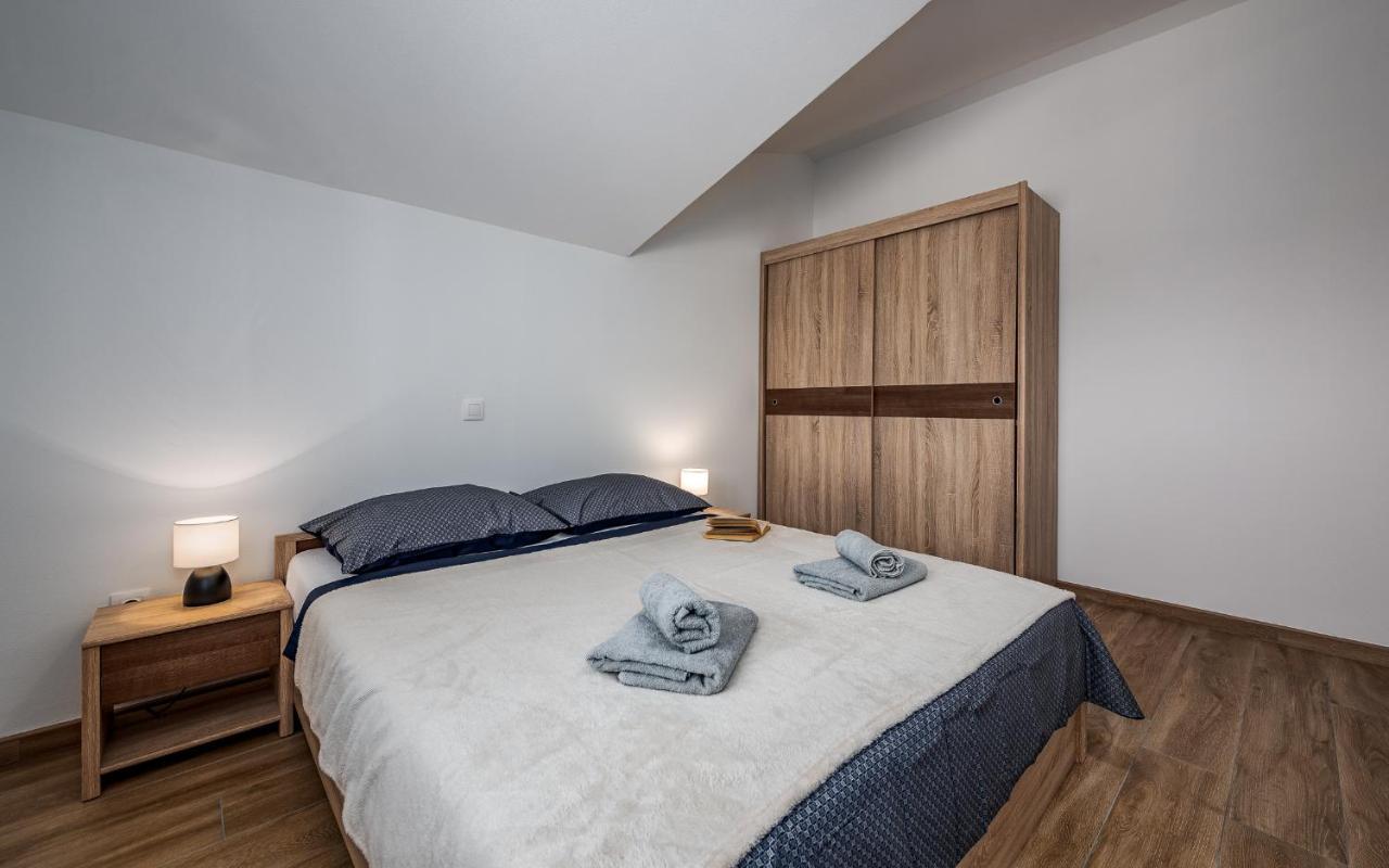 Apartments Nelle PUY Exterior foto